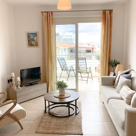 Apartment Helena Paralimni Exterior foto