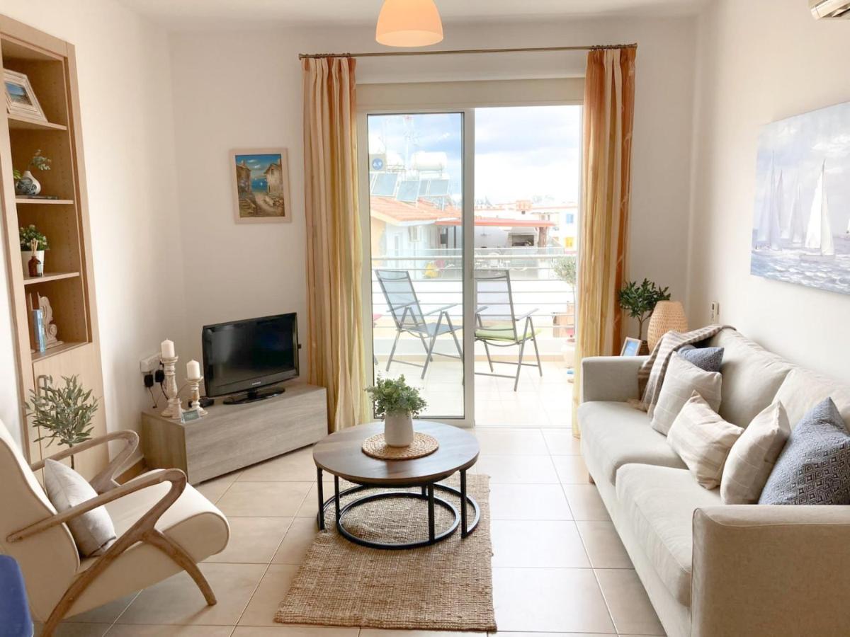 Apartment Helena Paralimni Exterior foto