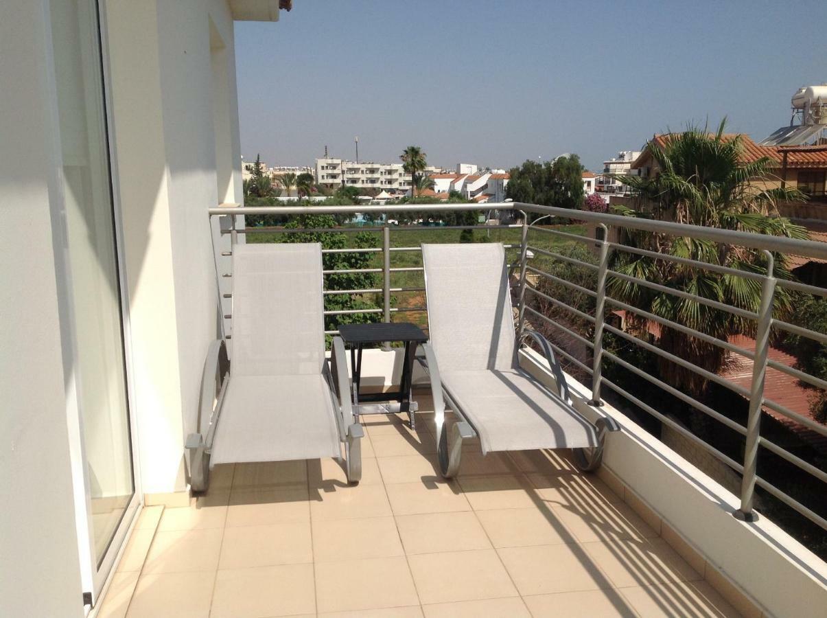 Apartment Helena Paralimni Exterior foto
